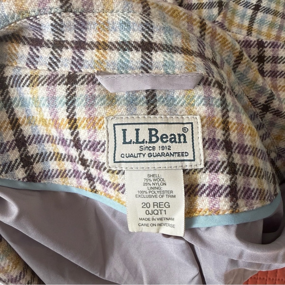 L.L. Bean Women's Multicolor Plaid Blazer - Picture 9 of 9